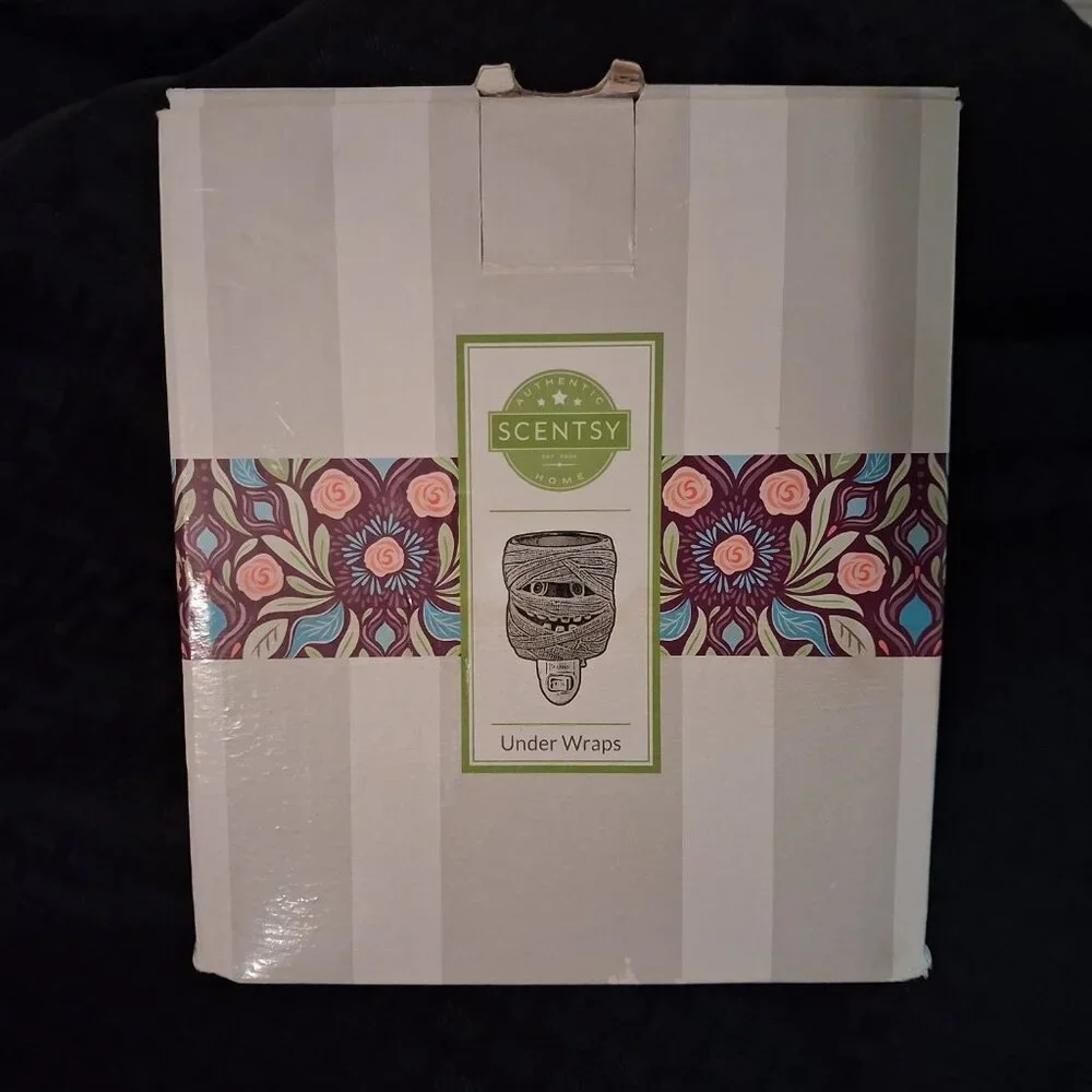 Scentsy Under Wraps Halloween Mummy Plug-In Wax Warmer With Box & Bulb *RETIRED* - Picture 14 of 15